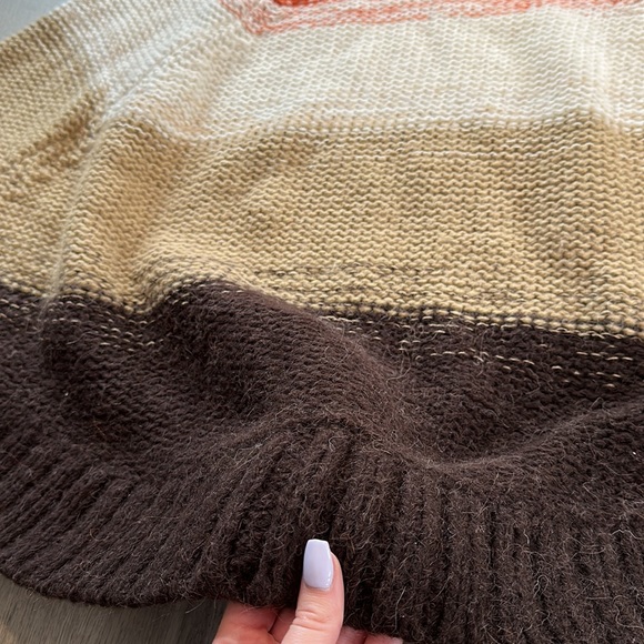 Alpaca wool blend Michael Kors poncho. Fall poncho. - Picture 11 of 16